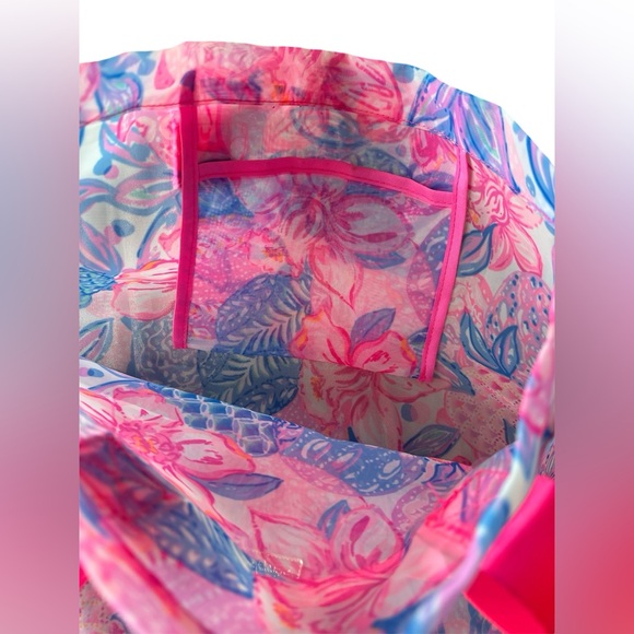 Lilly Pulitzer Pink Isle Snappy Turtle Mesh Shopper's Tote - Picture 4 of 4